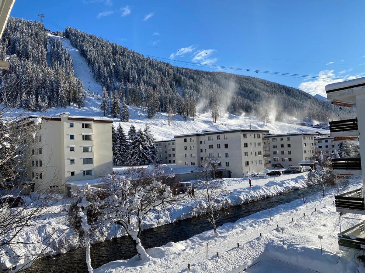 Holiday Apartment Bolgen - Close To Everything! Bolgen, Jakobshorn, Bus Stop, Train Station, Supermarket, Ski School, Ski Rentals, Restaurants And More! Davos Eksteriør billede