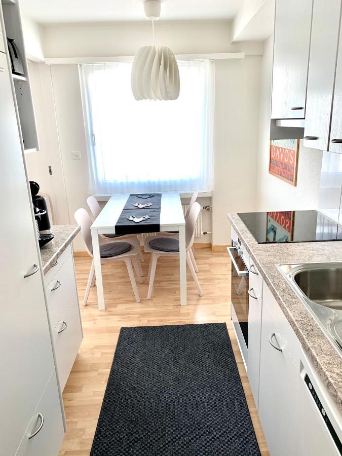 Holiday Apartment Bolgen - Close To Everything! Bolgen, Jakobshorn, Bus Stop, Train Station, Supermarket, Ski School, Ski Rentals, Restaurants And More! Davos Eksteriør billede